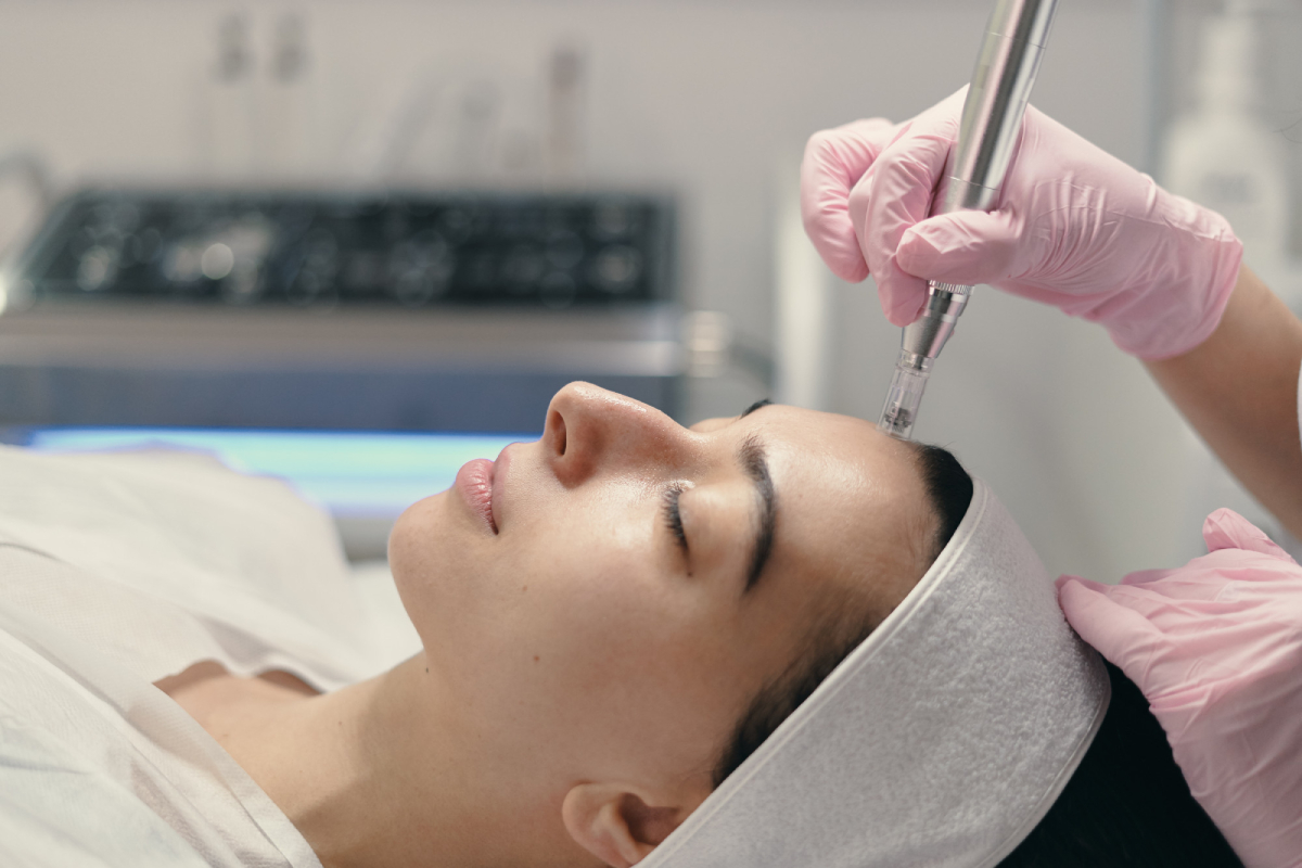 آیا میکرودرم ابریژن برای پوست شما مناسب است؟