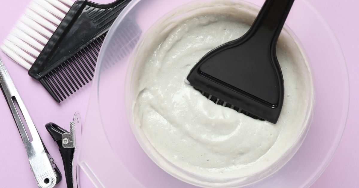 کیفیت مواد رنگ مو و تأثیر آن بر رضایت مشتری